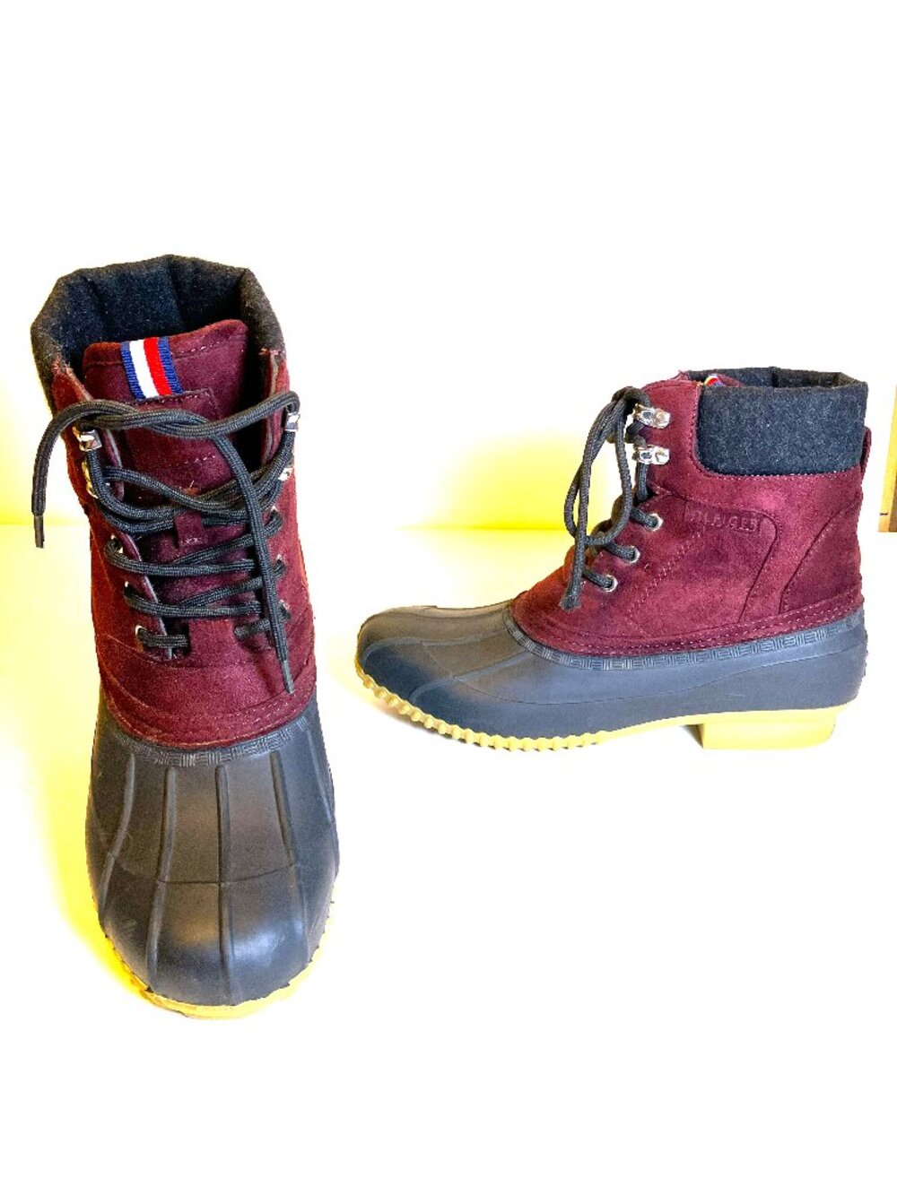 TOMMY HILFIGER Burgandy Rain Winter Snow Duck Boots. Size 10. Excellent preown